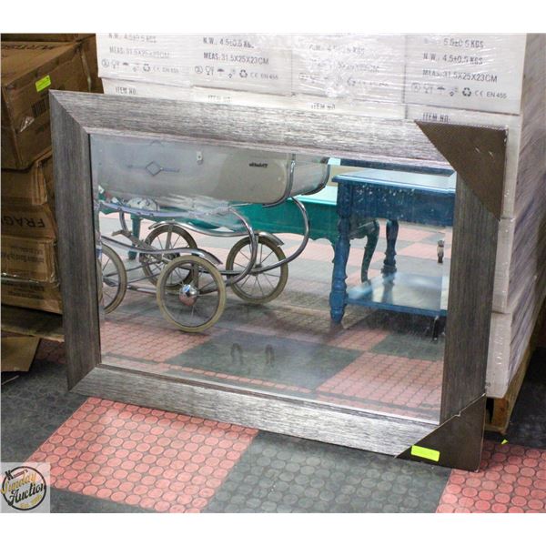 BROWN WOODEN MIRROR 31.5"X43.3"