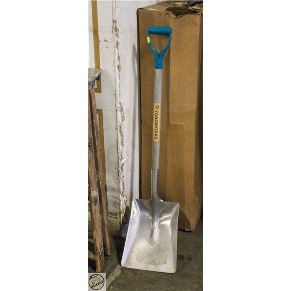 YARDWORKS ALUMINUM SHOVEL
