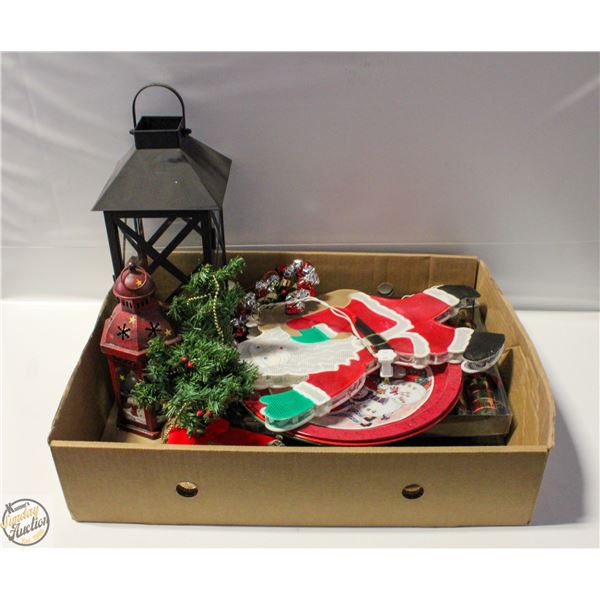 CHRISTMAS COLLECTIBLES, 2 LANTERNS, SMALL
