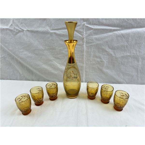 Elegant Gold Decanter Set