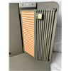 Image 3 : Remington Rand Desktop Stand