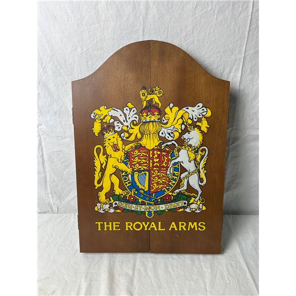 "The Royal Arms" Dartboard Set