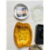 Image 5 : Variety of Ashtrays