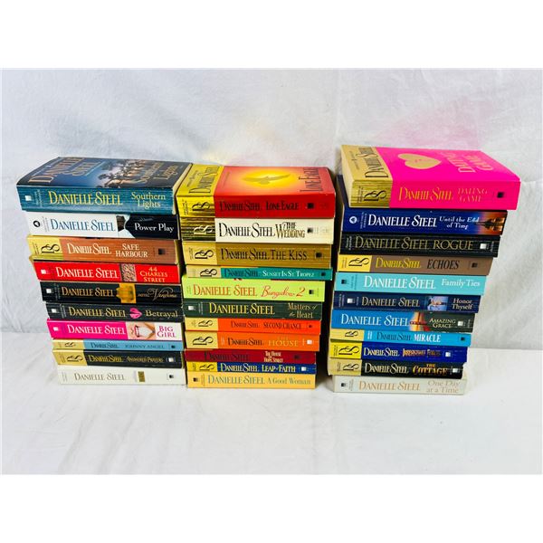 Danielle Steel Book Lot