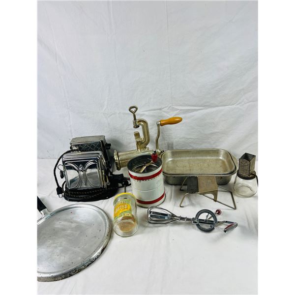 Vintage Kitchen Lot