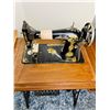 Image 2 : Sewing Singer Table