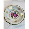 Image 3 : China Set with Gold Accents