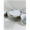 Image 3 : Floral China Set