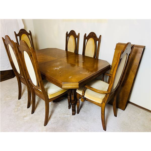 Pedestal Dining Table & Chairs