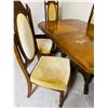 Image 4 : Pedestal Dining Table & Chairs