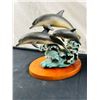 Image 4 : Dainty Dolphins