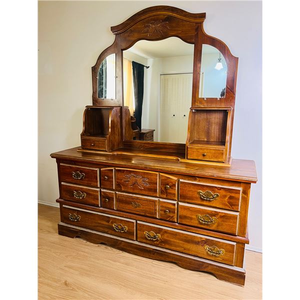 Dresser & Mirror