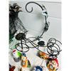 Image 5 : Lanterns & Garden Decor