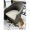 Image 2 : Canvas Collection Patio Set