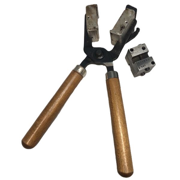 Bullet Mold Lot x2 - Ideal F281 & LEE