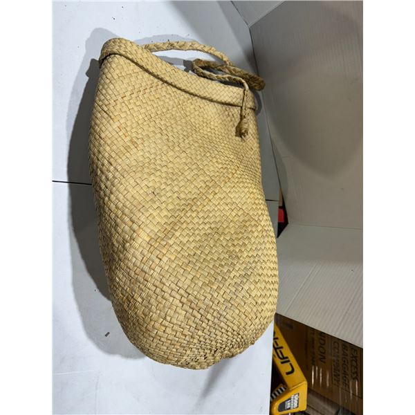 Woven straw purse or bag