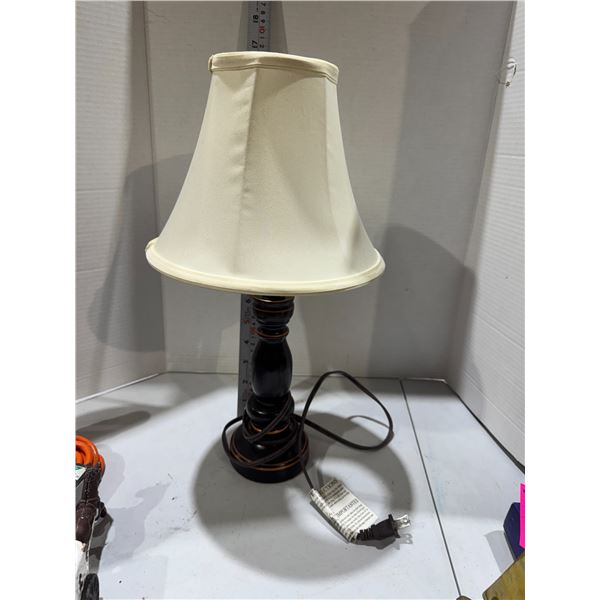 Table lamp