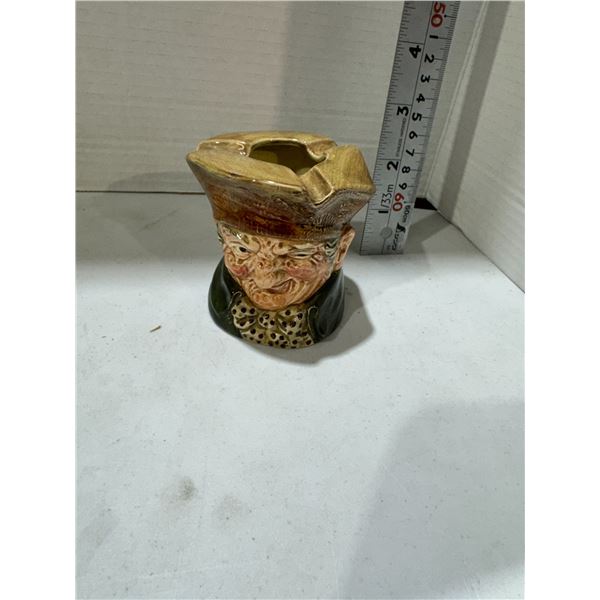 Royal Doulton ashtray small chip
