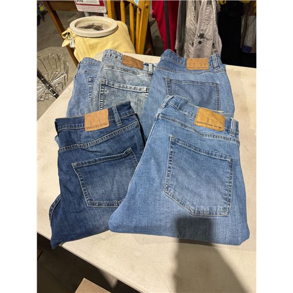 Jeans size 34