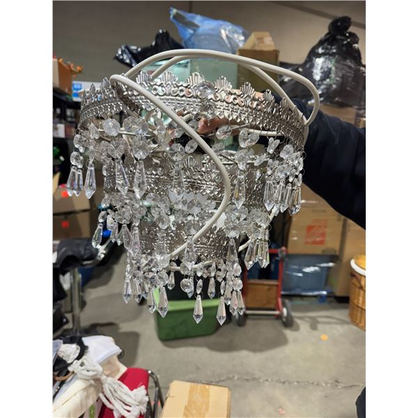 Light fixture plug-in