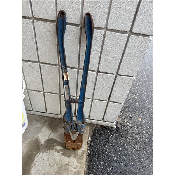 Bolt cutters