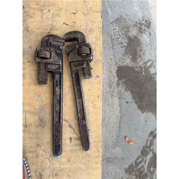 Pipe wrenches