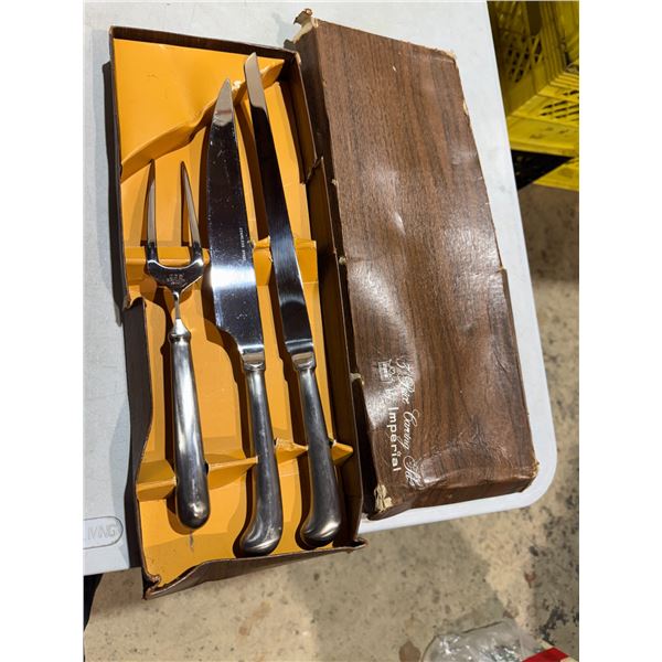 Vintage imperial carving set