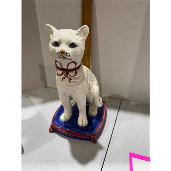 12 inch cat statue made in Italy