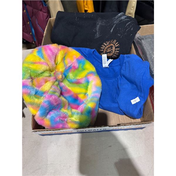 Clothing small/medium and hat