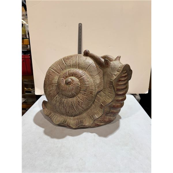 Garden snail 16.5 inches tall