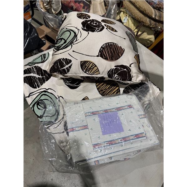 Cushion and twin flat fitted sheets and pillowcase