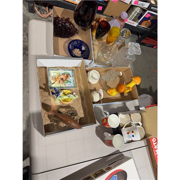 Miscellaneous items collectibles mugs, decanters