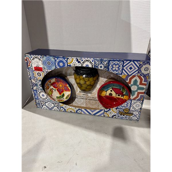 Whole green olives, expire 2028 and hand painted GERAMICS
