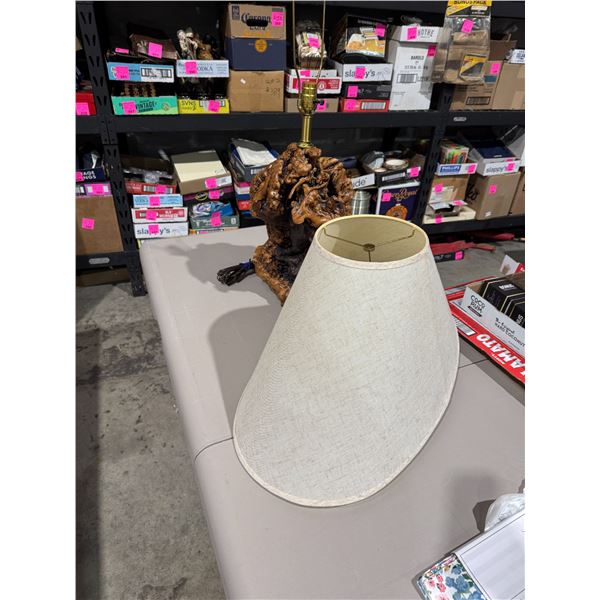 Vintage pearl wood lamp with shade