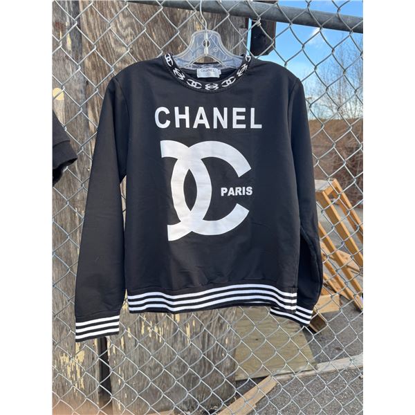 Chanel size XL