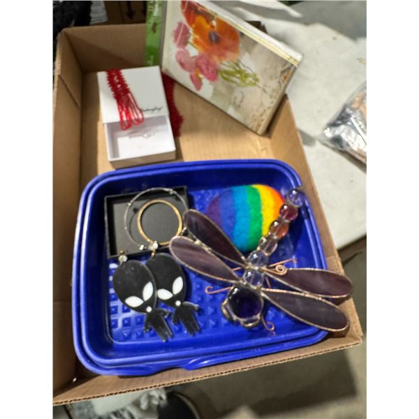 Earrings, dragonfly, decor, and other items
