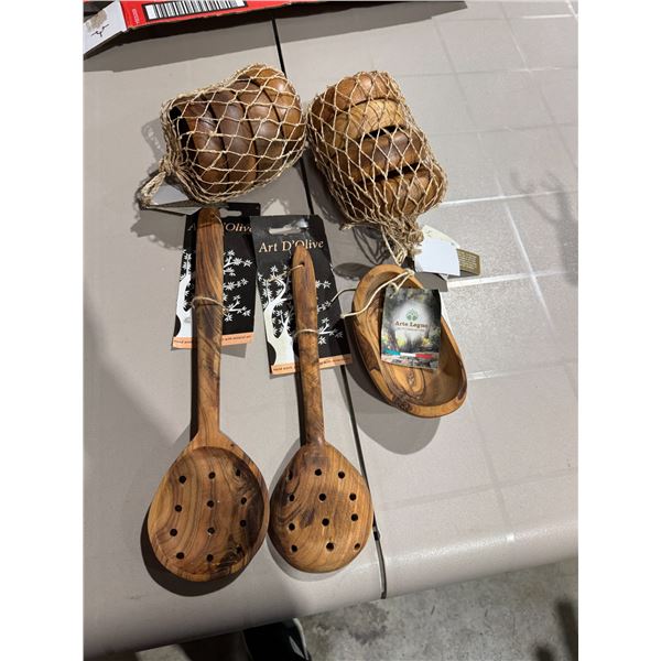 Kitchen wooden utensils and bowls