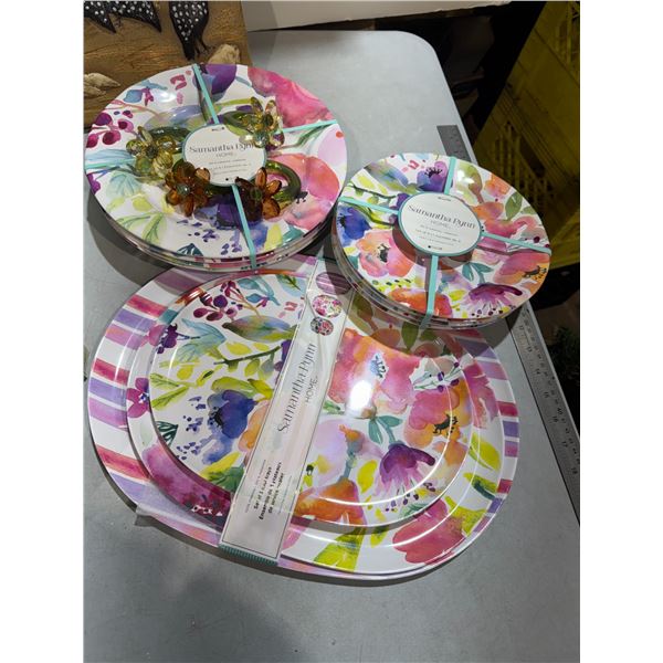 Samantha PYNN melamine dishes with some napkin holders