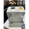 Image 1 : Bread maker works
