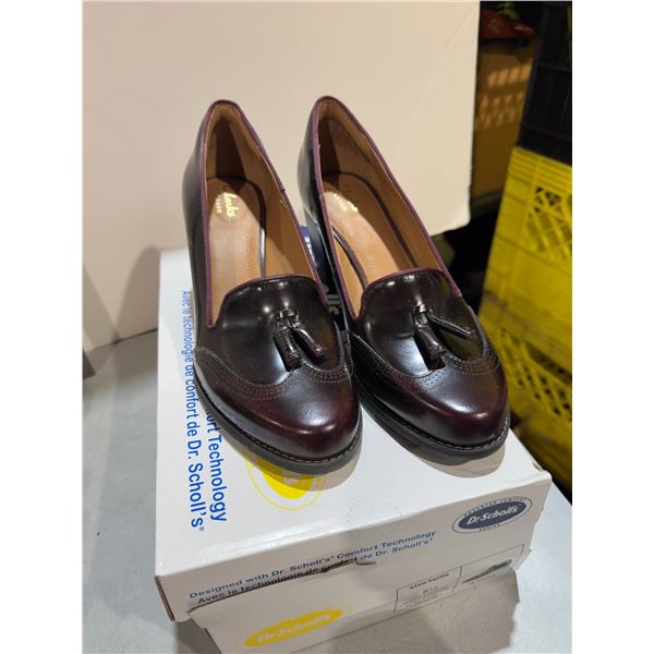 Clerks shoes, size 8