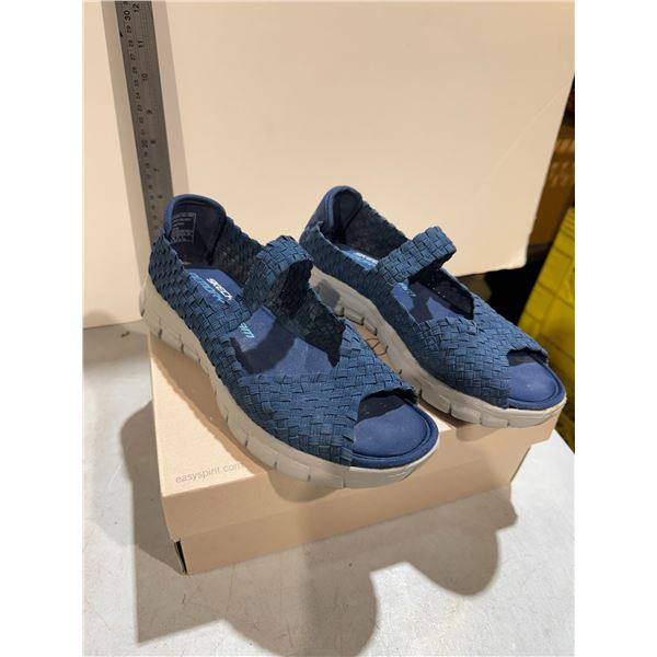 Skechers memory foam shoes size 7.5