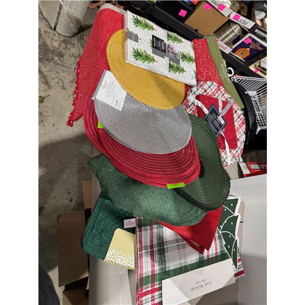 Placemats table runners tablecloth et