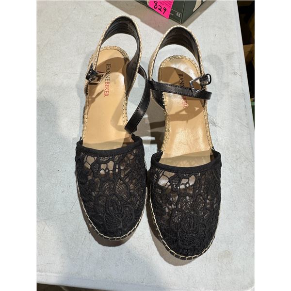 JEANNE  BEKER shoes size 8