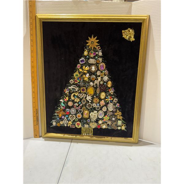Vintage jewelry Christmas tree art