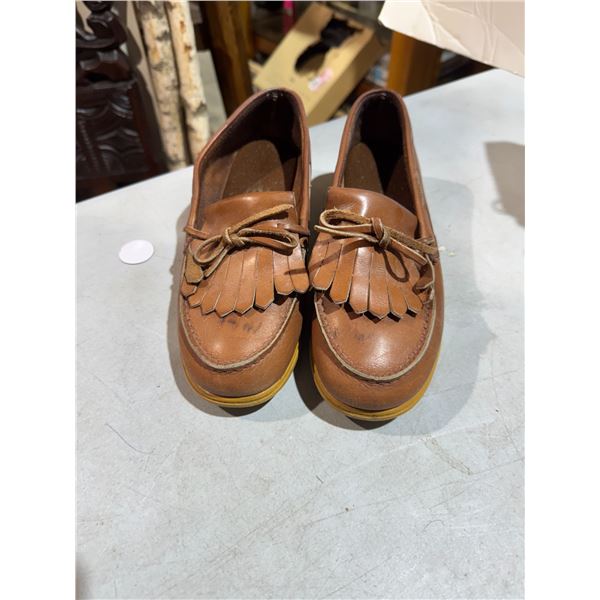 Coffee, bean for town shoes, size 8