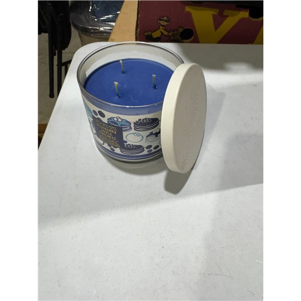 Blueberry maple pancakes, bath & body Works candle new