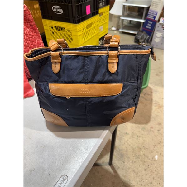 Roots purse