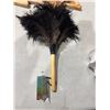 Image 1 : Ostrich feather duster