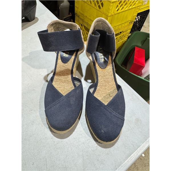 Footwear size 8 Ralph Lauren