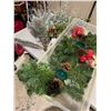 Image 1 : Centerpieces and crafting greens